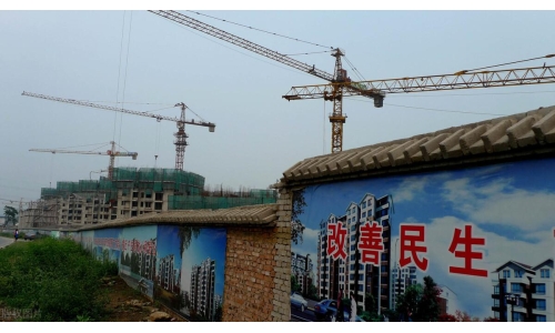 吉林古特生物產(chǎn)業(yè)園是敦化市重點(diǎn)項(xiàng)目，服務(wù)中心認(rèn)真當(dāng)好店小二